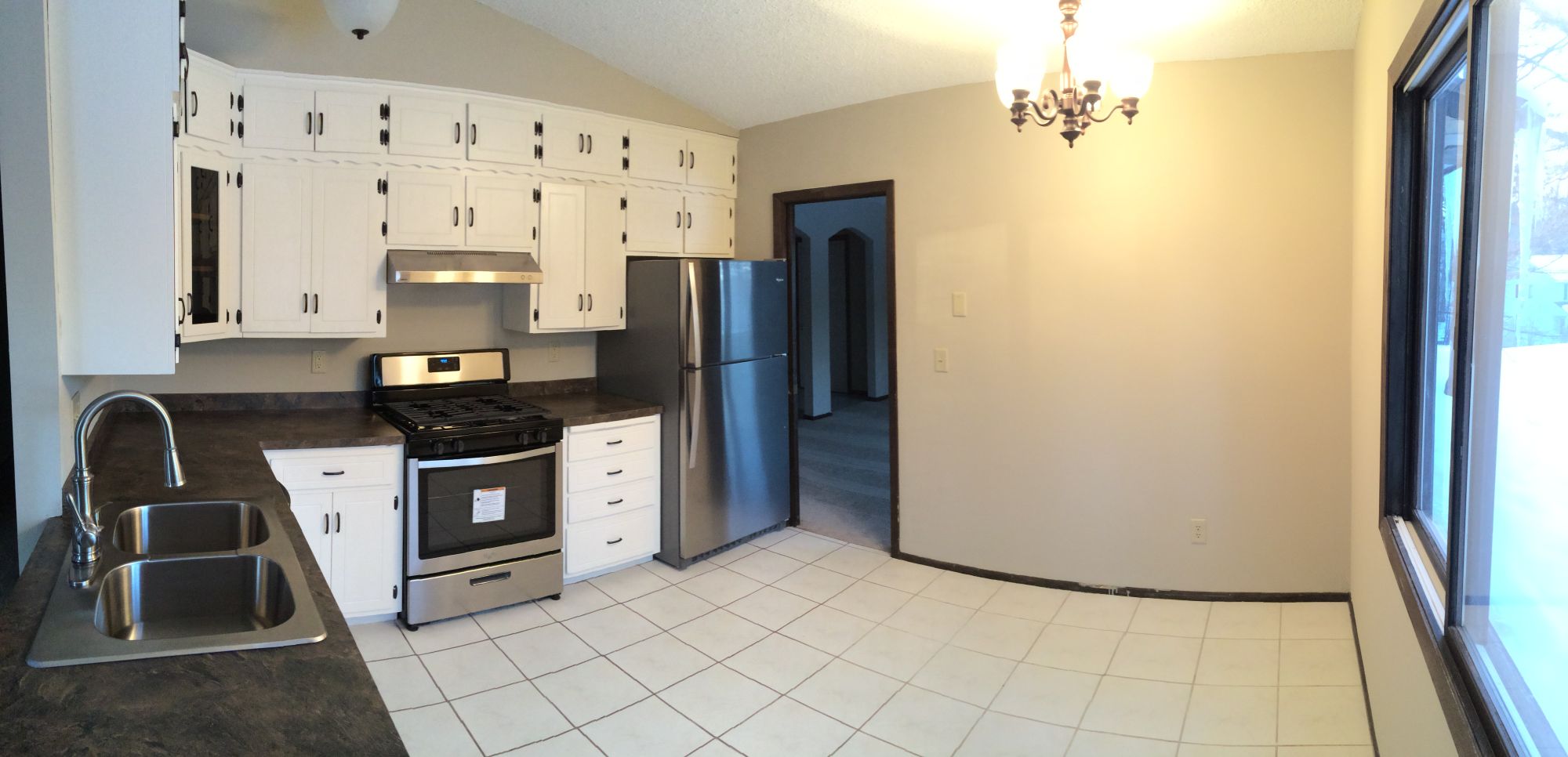 Image of remodelled kitchen cabinets, floor, and Walls in Prior Lake Minnesota