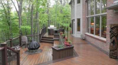 Image of a backyard deck remodel in minnesota